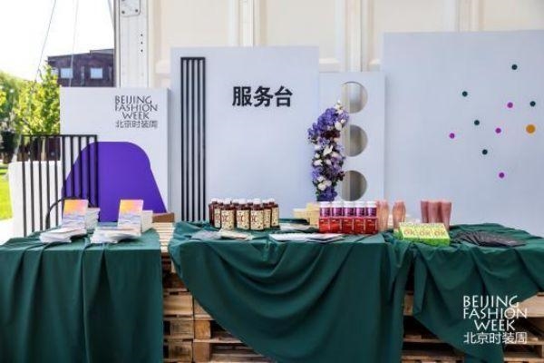 震撼来袭！SS2025北京时装周WEEK UP潮流展现场直击