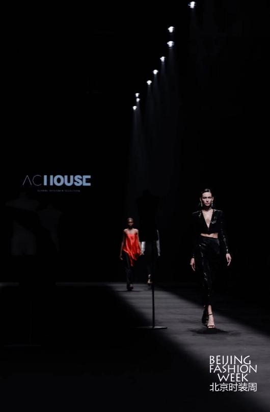 AC·HOUSE北京时装周 2025SS高级成衣系列——“Self&She”秀场发布