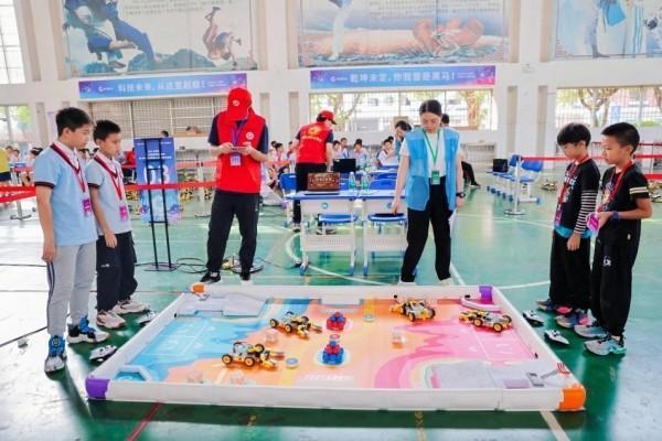 科学为梦想添彩——2024年柳州市人工智能教育成果展示暨WRC世界机器人大赛城市选拔赛开赛