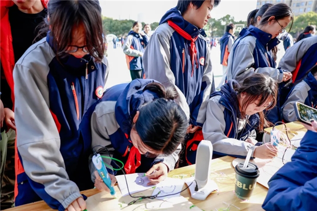 智趣同行 致知We来——太湖格致中学科技节精彩绽放  无锡市太湖格致中学