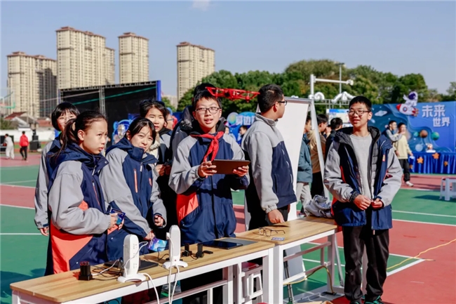 智趣同行 致知We来——太湖格致中学科技节精彩绽放  无锡市太湖格致中学