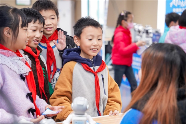 AI 点亮太湖畔，科普实践启新程 —— 江南实验小学科技节成功举办