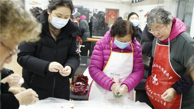 阳光人寿浙江分公司  开展元宵慰问暨消保宣传活动