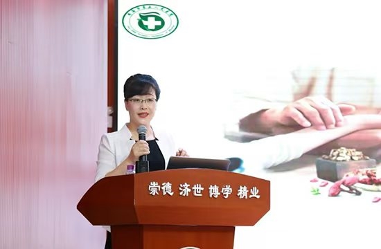 靳斓：温度赋能医疗，铸就医患和谐桥梁