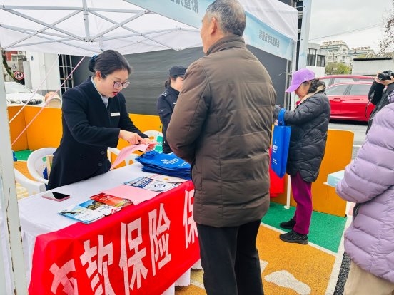 金融服务零距离：民生银行杭州分行网格化现金服务惠及千家万户