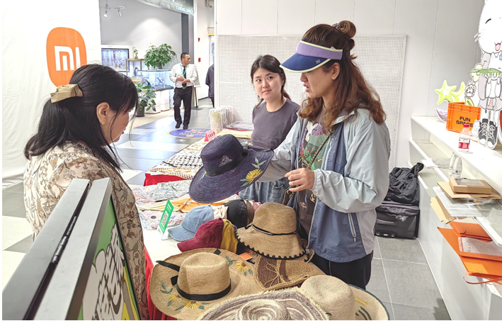 购物节里添俏品——长宁企联联手举办“五五购物节外贸优品拓内销活动”